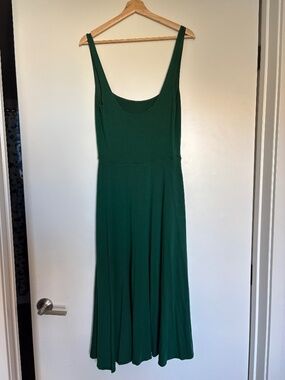 reformation nikita dress green REFORMATION NIKITA MIDI DRESS BOUQUET GREEN EMILIA SIZE 4